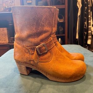 Sanita clog boots